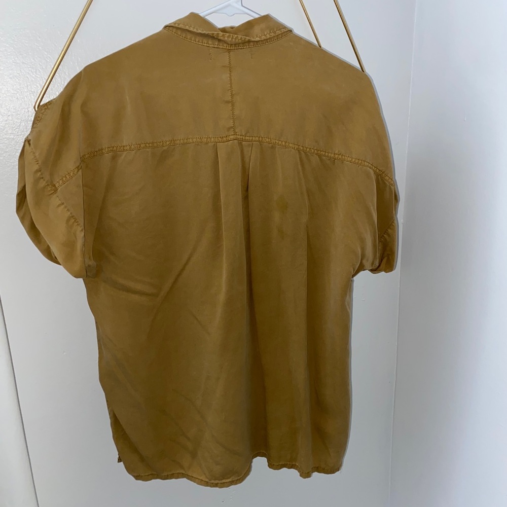 Button Down - Picture 4 of 4